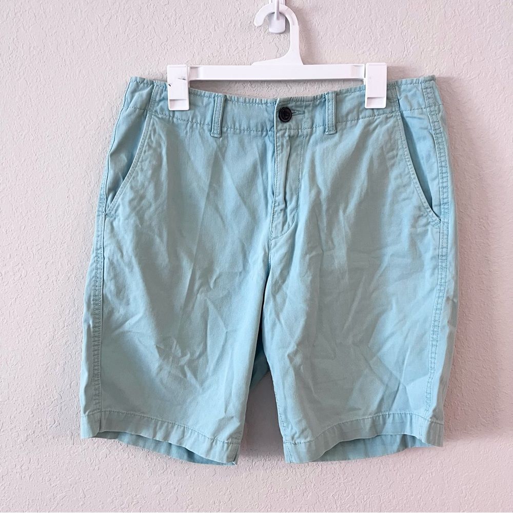American Eagle Classic Blue Chino Shorts Flat Front Men’s Size 32